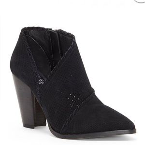 Vince Camuto - Lamorna Booties Size 7